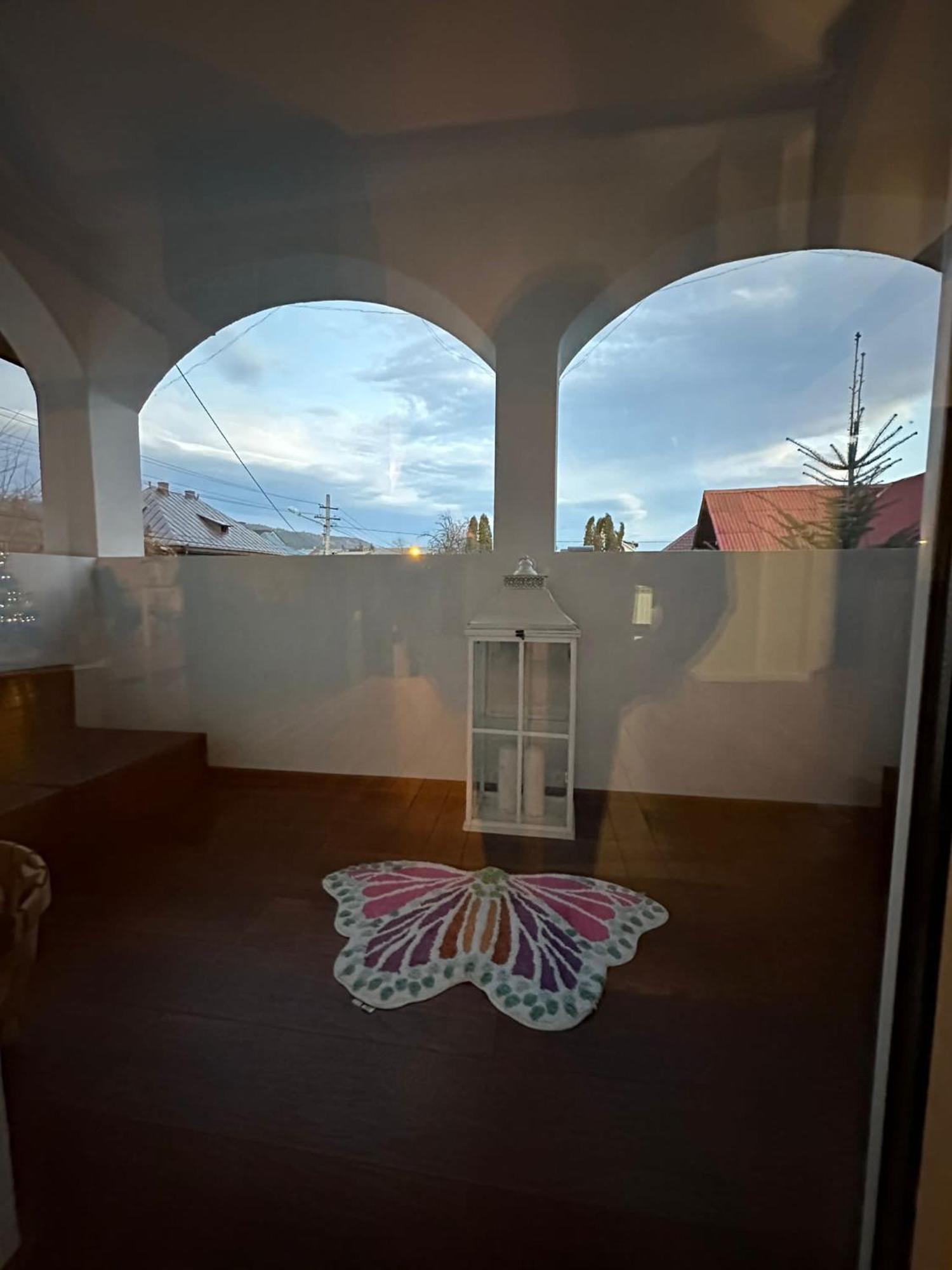 Attic 33 Apartment Câmpulung Moldovenesc Екстериор снимка